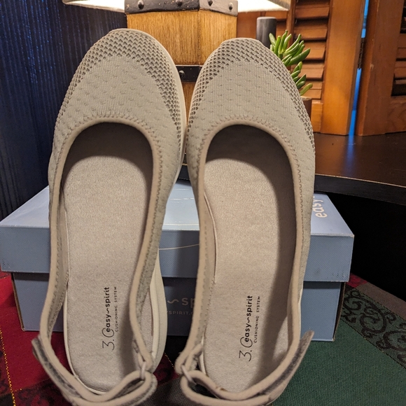 Easy Spirit Shoes New Easy Spirit Sandals Gracee 2 75 W Light Grey